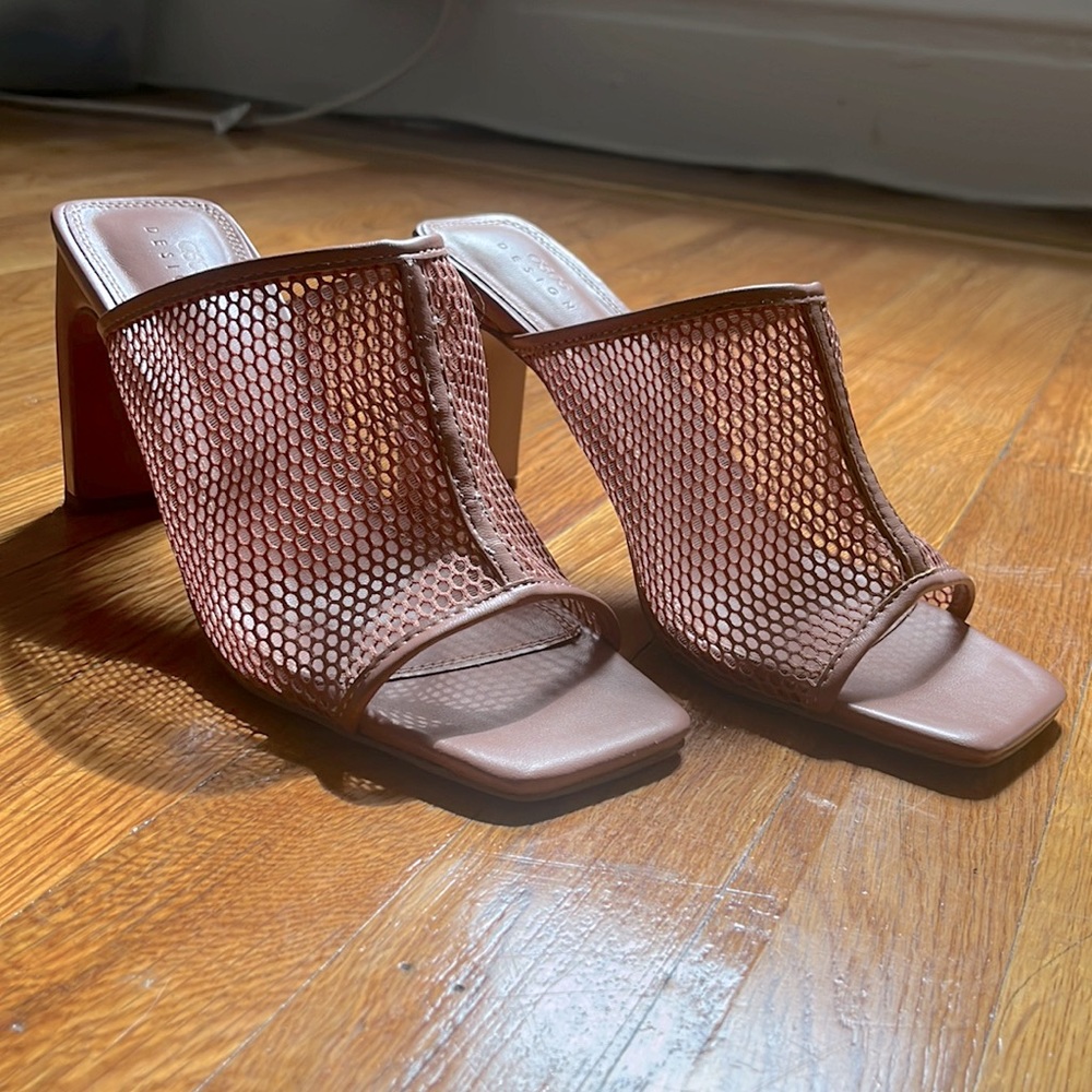 ASOS Design Mesh Heeled Mule - Size 8 wide fit - Nude/ Blush color